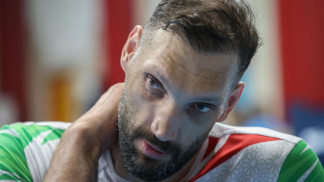 Jeux paralympiques qui est Morteza Mehrzad le geant iranien de 2m46 du volley assis
